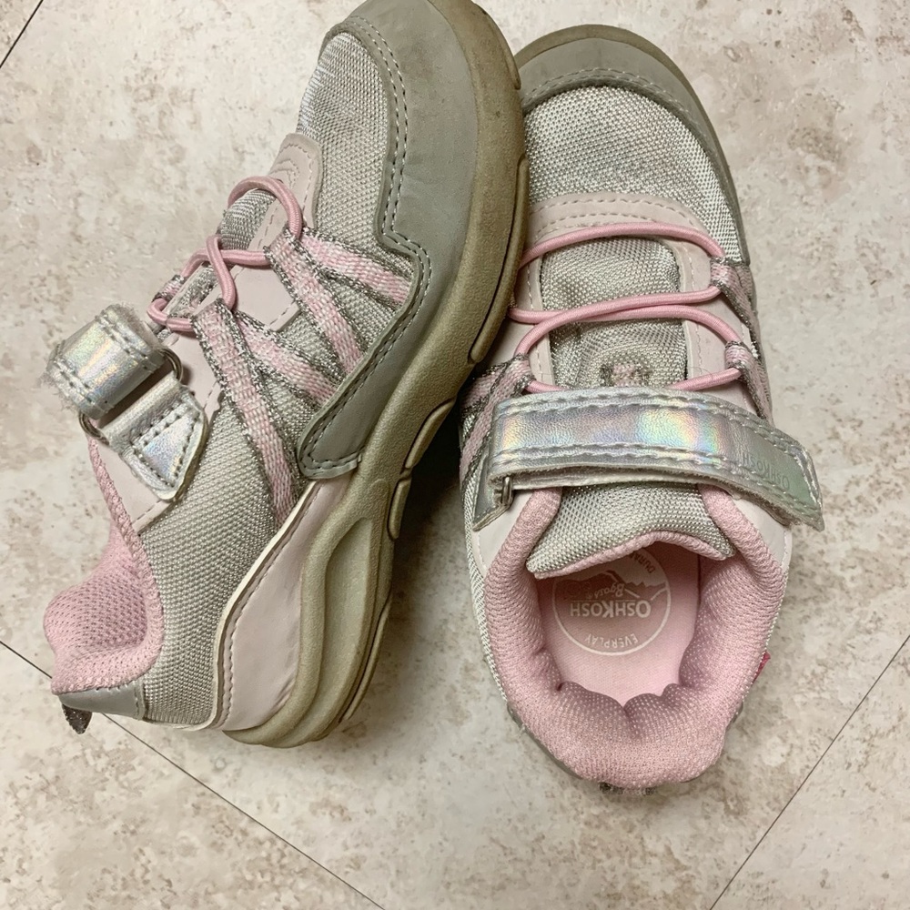 OshKosh EverPlay Sneaker, Toddler Size 10
